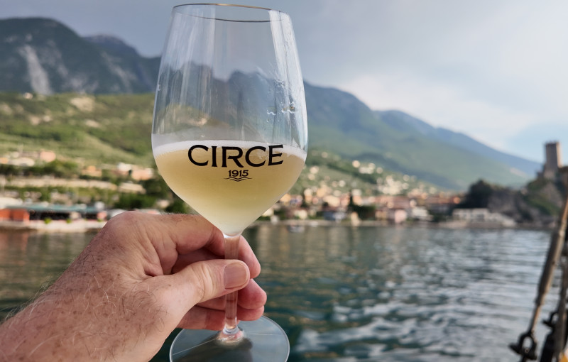 Aperitif an Bord des Segelschiffs CIRCE1915 mit Live-Musik